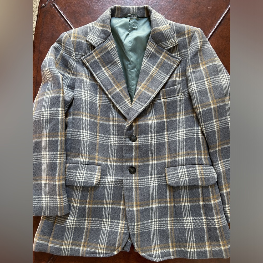 Beautiful men’s plaid wool blazer